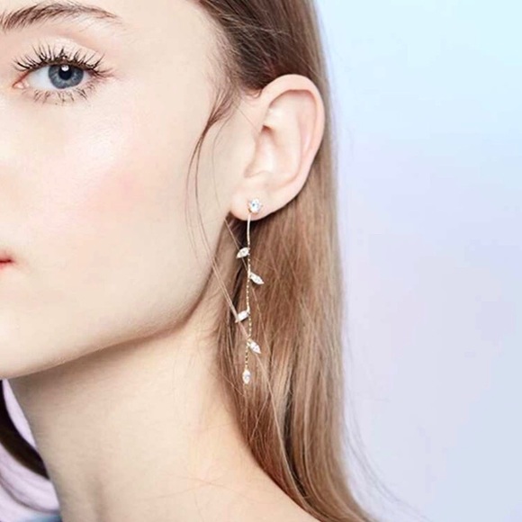 Leaf Rhinestone Drop Earrings - Picture 2 of 4